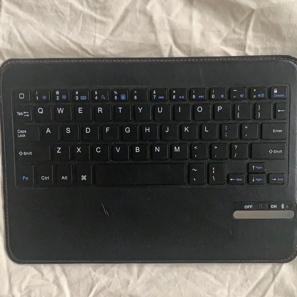 iPad / Bluetooth keyboard